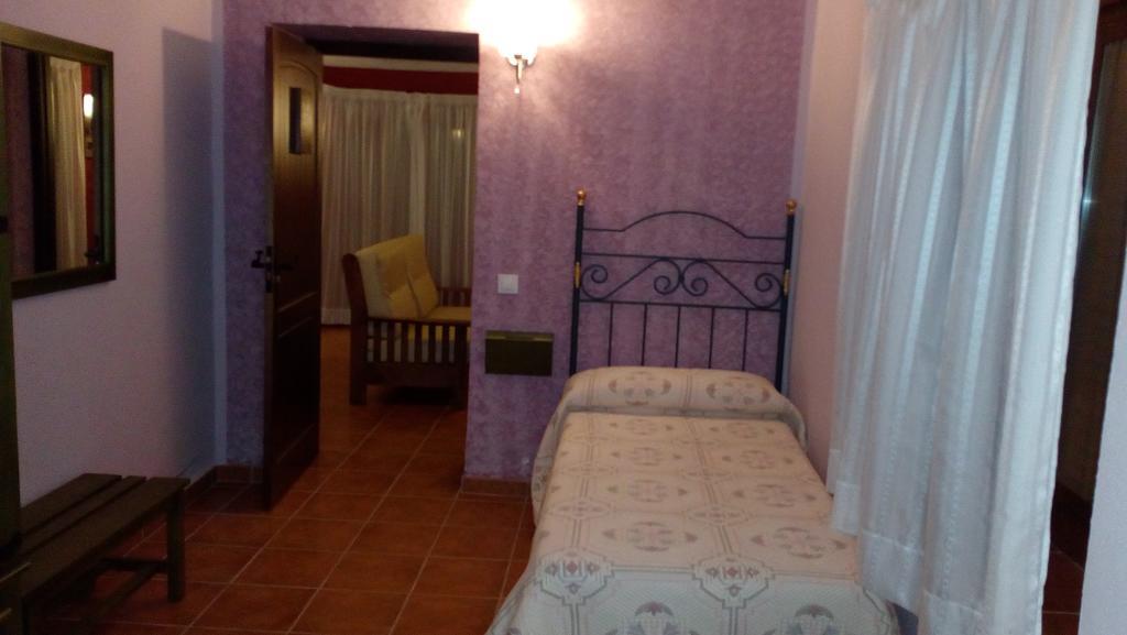 Apartamentos Rurales Casas De Los Maestros Talarrubias ภายนอก รูปภาพ