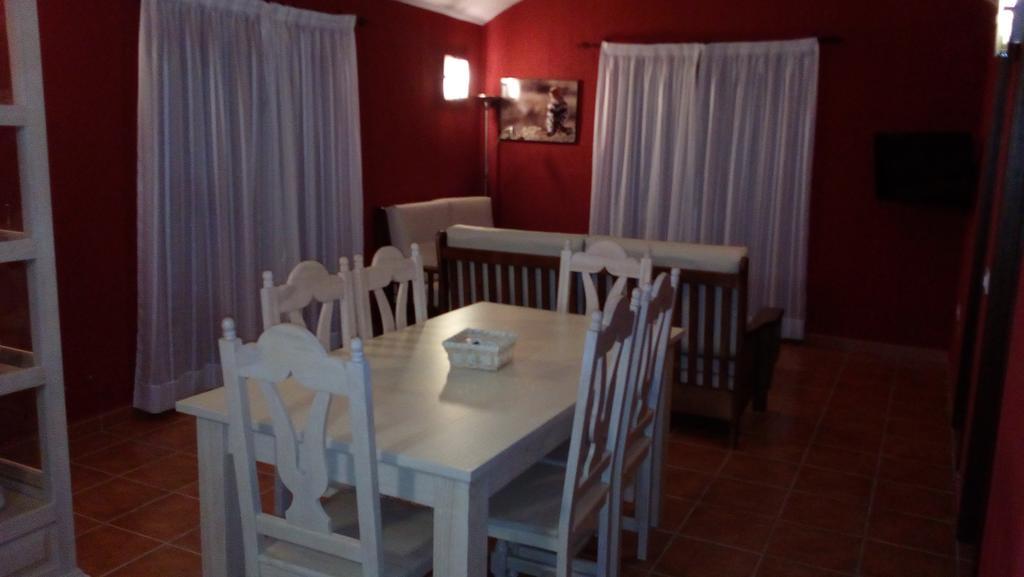 Apartamentos Rurales Casas De Los Maestros Talarrubias ภายนอก รูปภาพ