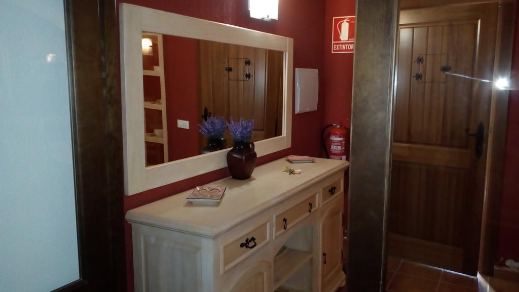 Apartamentos Rurales Casas De Los Maestros Talarrubias ภายนอก รูปภาพ