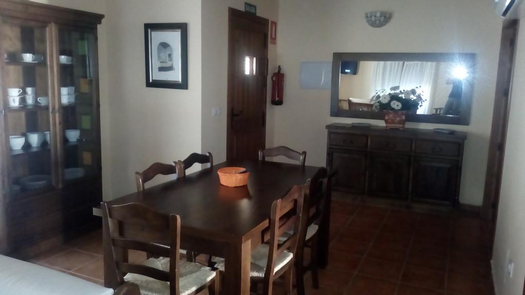 Apartamentos Rurales Casas De Los Maestros Talarrubias ภายนอก รูปภาพ
